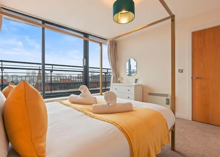 The Royale Penthouse - Skyline View - Balcony