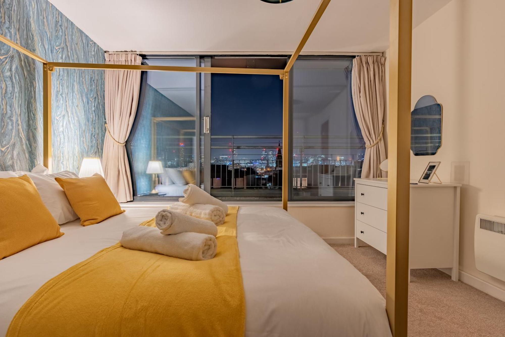 The Royale Penthouse - Skyline View - Balcony Apartment Birmingham